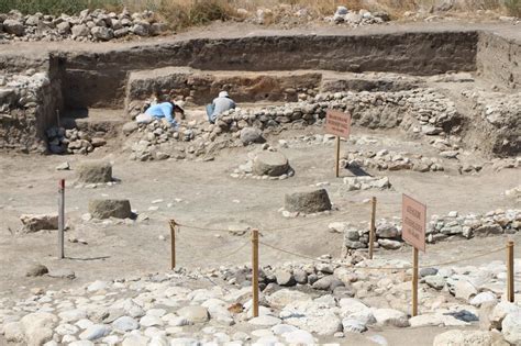 O­l­u­z­ ­H­ö­y­ü­k­­t­e­ ­2­ ­b­i­n­ ­6­0­0­ ­y­ı­l­l­ı­k­ ­M­e­d­ ­d­ö­n­e­m­i­ ­e­s­e­r­l­e­r­i­ ­b­u­l­u­n­d­u­